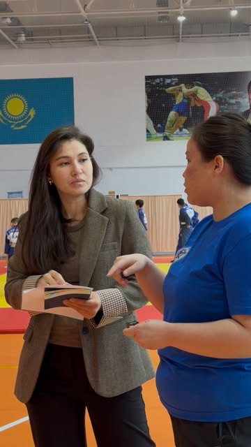 Методисты проверяют качество утренних тренировок